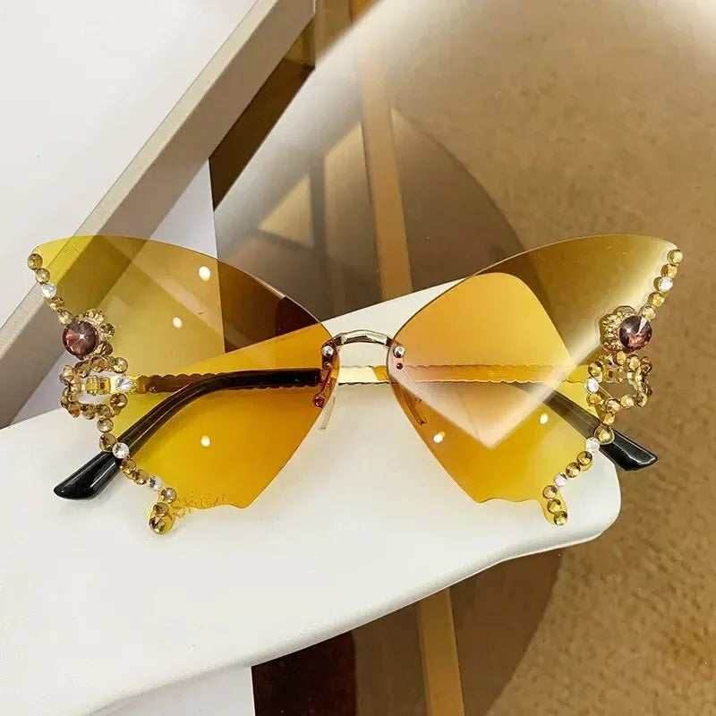 Fashionable Personalized Butterfly Shaped Frame Sun Glasses Women Slim Fit Sunglasses Travel Cycling